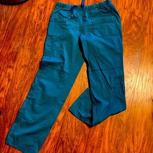 Women’s wonder wink scrubs hunter green medium regular length